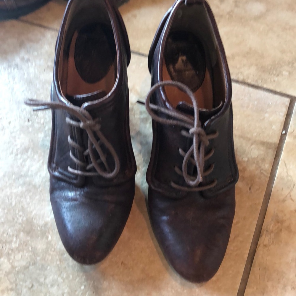 Frye lace up brown shoes 8 RARE witch cottage core Halloween PRACTICAL MAGIC